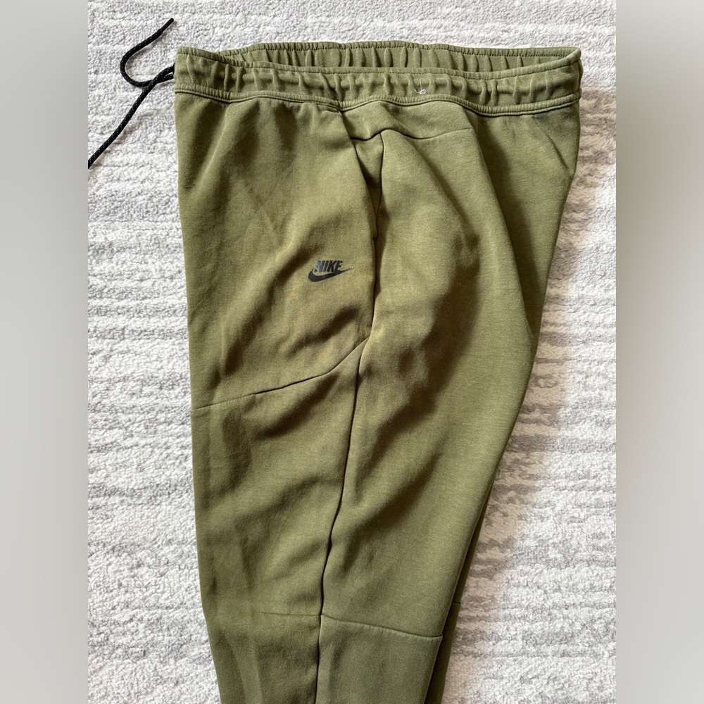 Nike Tech Fleece Jogger Pants - Picture 3 of 6